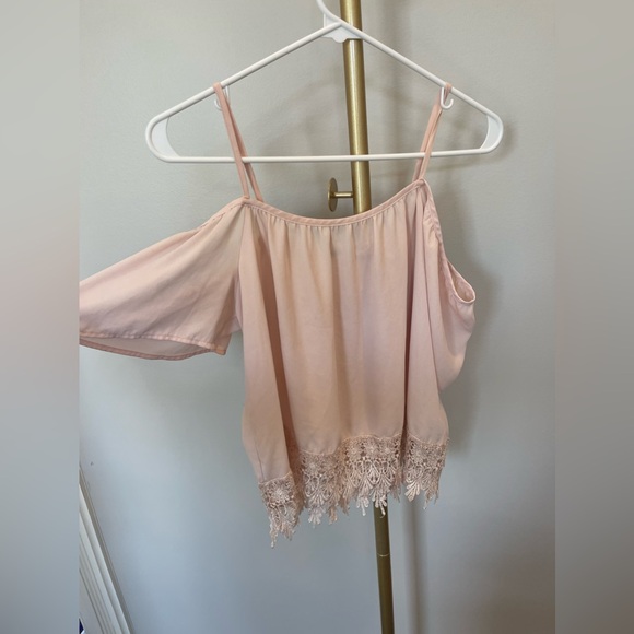 Kimchi Blue top in pink, size small - Picture 3 of 5